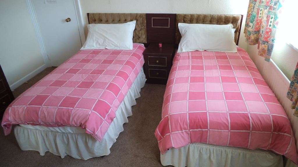 Thalatta Guest House Saint Helier Room photo