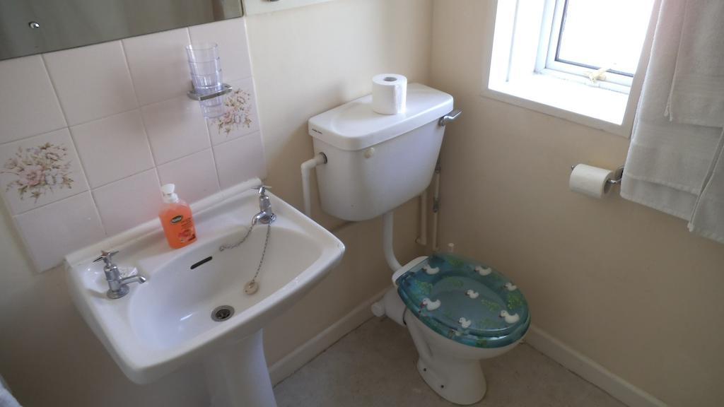 Thalatta Guest House Saint Helier Room photo